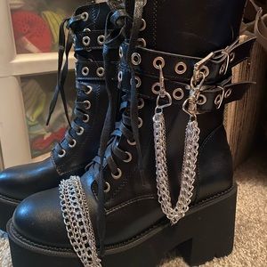 Combat Boots with Detachable chain